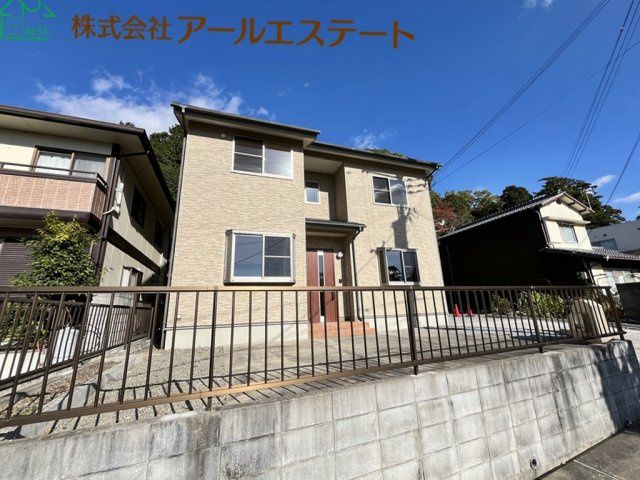 Detached House for Sale in Himeji, Hyogo - 5LDK, 122sqm - Thumbnail 2