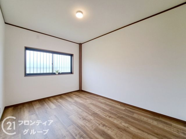 4LDK Steel-Frame House for Sale in Higashiosaka, Osaka - Thumbnail 4
