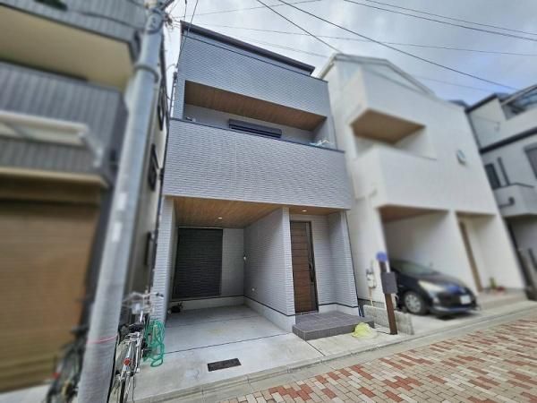 4LDK 111sqm House for Sale in Ikuno-ku Osaka - Thumbnail 3