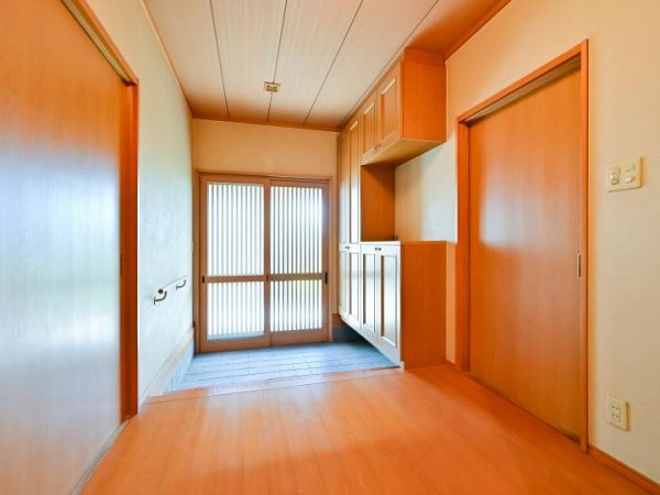 3SLDK Detached House for Sale in Yao, Osaka - 9 Min Walk to Kōyasu Station - Thumbnail 4