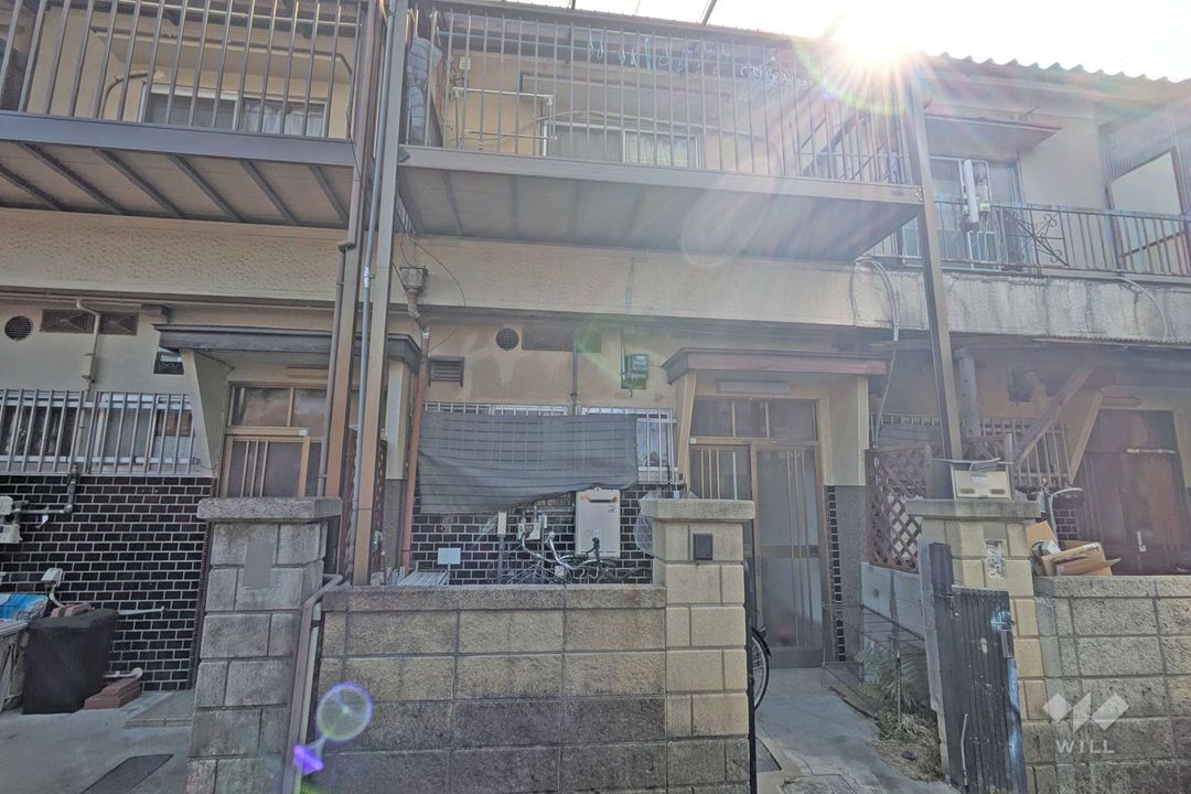 3DK Terrace House for Sale in Settsu City, Osaka - 3 Million Yen - Thumbnail 2