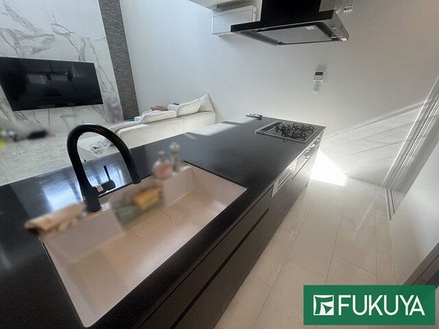 Modern 4LDK House for Sale in Kobe's Suma Ward, Hyogo - Thumbnail 3