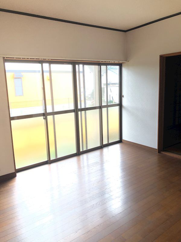 4LDK House for Sale in Suzuka, Mie - 105.16m² - Thumbnail 2