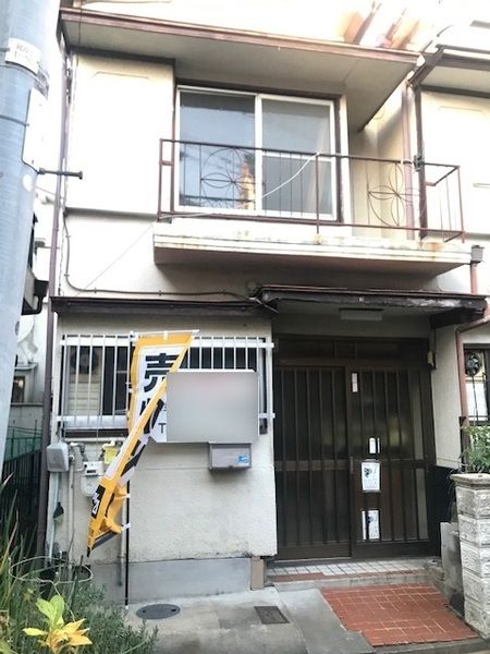 3K Wooden House for Sale near Kozenji Station, Hirakata - Thumbnail 2