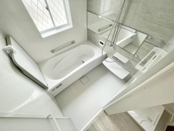 Renovated 2LDK House for Sale in Okamoto, Kobe - Thumbnail 3