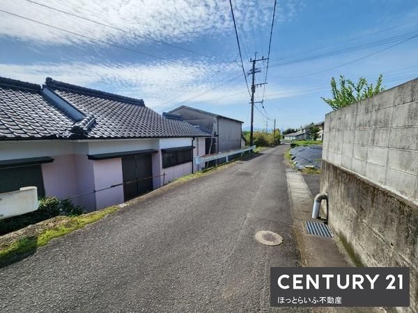 5DK Single-Story House for Sale in Mimatacho, Miyazaki - Thumbnail 2