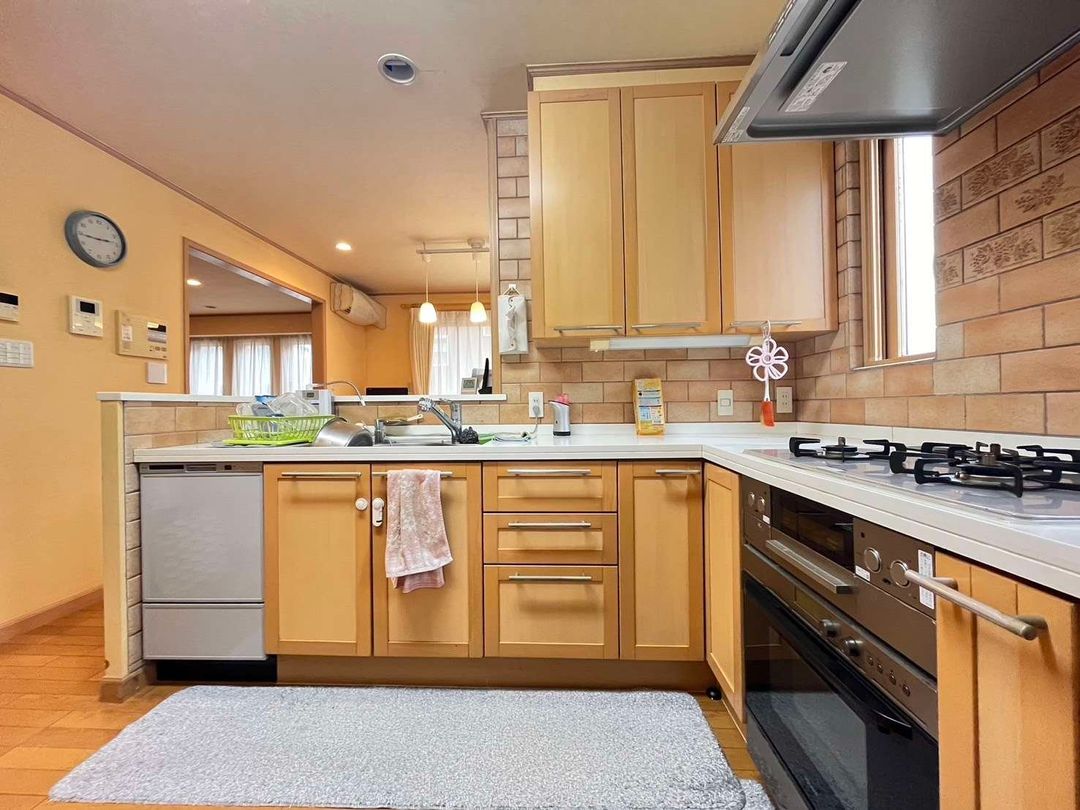 4SLDK Detached House for Sale in Nishinomiya, Hyogo - Thumbnail 2