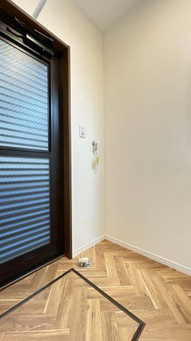 3LDK House for Sale in Takarazuka, Hyogo - 65.80 sqm - Thumbnail 2