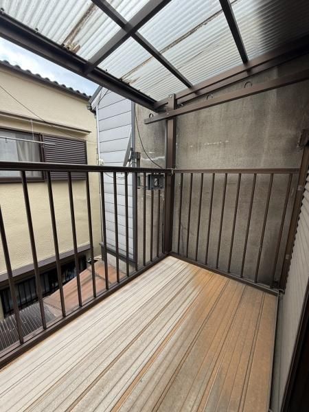 1965 Terraced House for Sale Near Nishi-Tengachaya Station, Osaka - Thumbnail 3