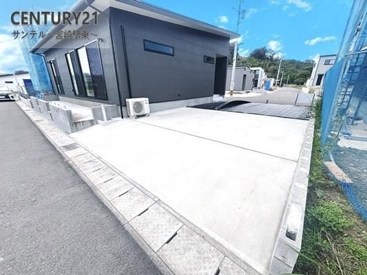 Modern 3LDK House for Sale in Kunitomi, Miyazaki - Thumbnail 2