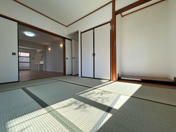 Renovated 5LDK House near Oshibedani Station, Kobe - Thumbnail 3