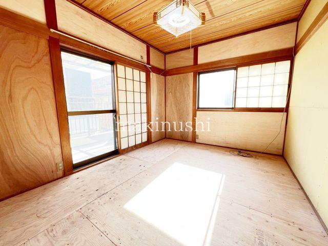Renovated 4DK House for Sale Near Kawachi-Amami Station, Matsubara - Thumbnail 4