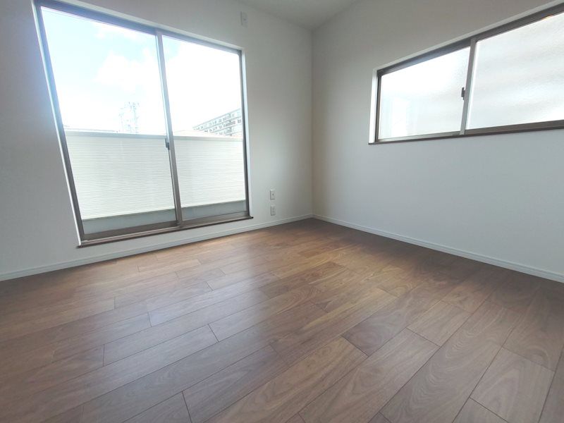 Renovated 3LDK House Near Hikaridera Station, Hirakata - Thumbnail 3