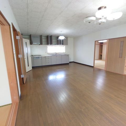 3LDK Single-Story House for Sale in Tomakomai, Hokkaido - Thumbnail 4
