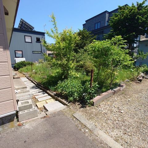 3LDK Single-Story House for Sale in Tomakomai, Hokkaido - Thumbnail 2