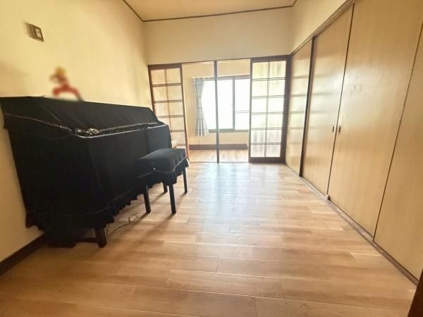 107-Year-Old 5LDK Terrace House for Sale Near Hanazonocho Station - Thumbnail 4