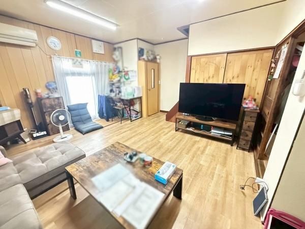 107-Year-Old 5LDK Terrace House for Sale Near Hanazonocho Station - Thumbnail 3