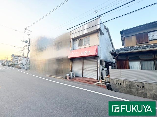 Terrace House with Shop Space for Sale in Takatsuki, Osaka - Thumbnail 4