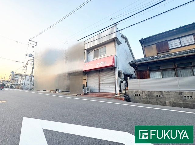 Terrace House with Shop Space for Sale in Takatsuki, Osaka - Thumbnail 3