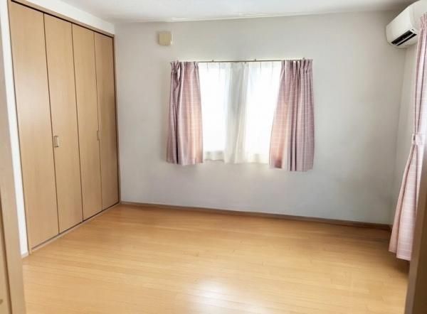 4LDK House for Sale in Handa, Kaizuka, Osaka - 94.77 sqm - Thumbnail 4