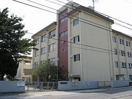 6LDK Detached House for Sale in Wakayama City, 163.66 sqm - Thumbnail 3