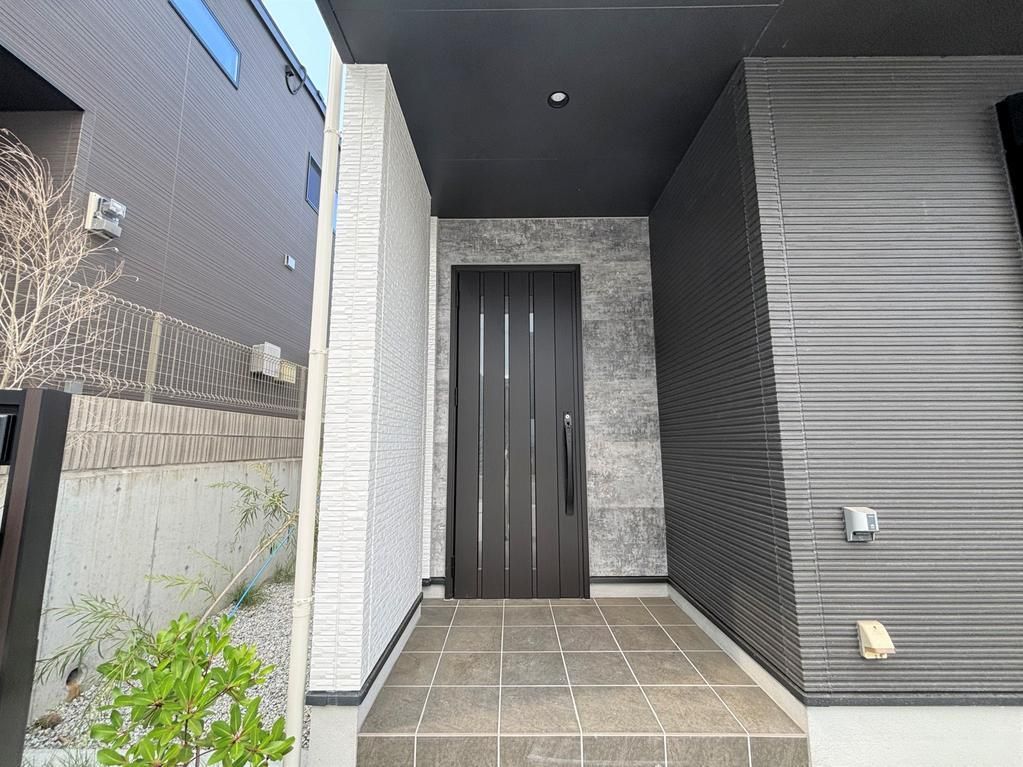 4LDK Modern House for Sale in Kitatomigaoka, Nara City - Thumbnail 3