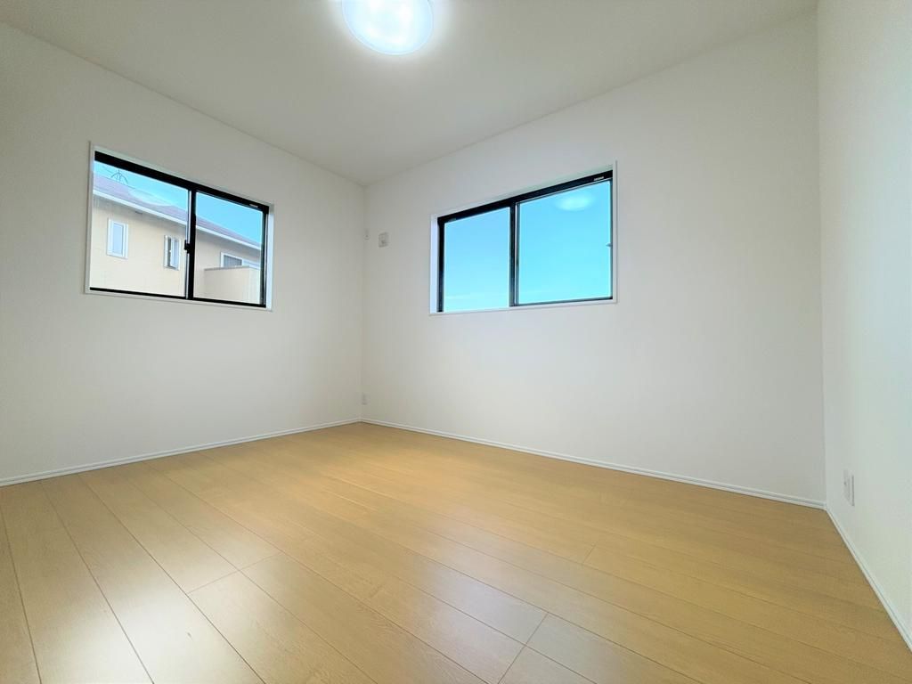 4LDK Modern House for Sale in Kitatomigaoka, Nara City - Thumbnail 4