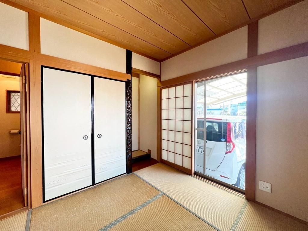 4LDK Solar-Powered House for Sale in Kishiwada, Osaka - Thumbnail 3