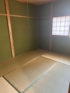 South-Facing 4DK Detached House for Sale in Neyagawa, Osaka - Thumbnail 4