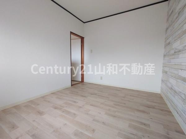 4LDK House for Sale in Kameoka City, Kyoto Prefecture - Thumbnail 3