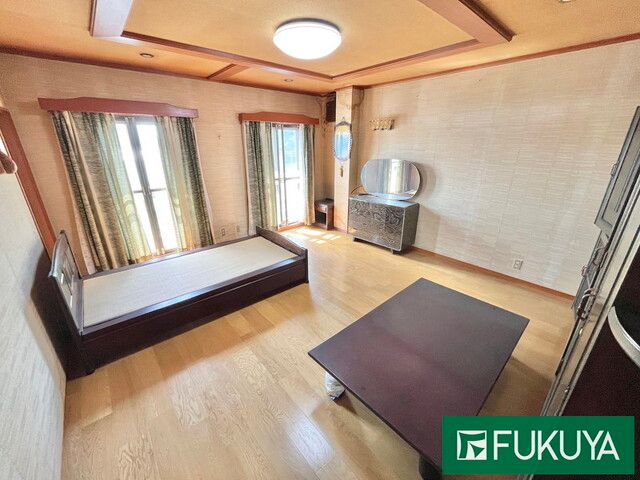 5-Storey 6LDK Steel Home with Workshop in Himeji Castle Town - Thumbnail 4