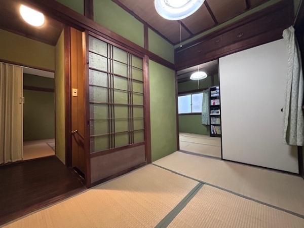 5DK Detached House for Sale in Hirakata, Osaka - Near Kōzenji Station - Thumbnail 2