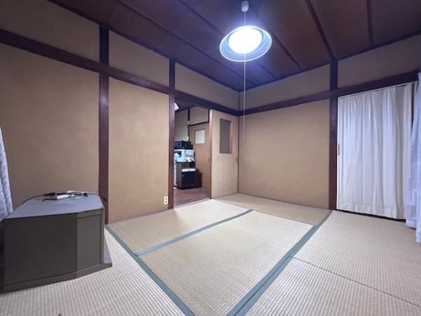5DK Detached House for Sale in Hirakata, Osaka - Near Kōzenji Station - Thumbnail 3