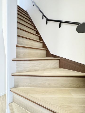 Renovated 2LDK Detached House for Sale in Osaka Yodogawa Ward - Thumbnail 3