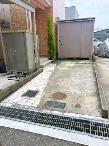 Renovated 2LDK House with Solar Power in Izumi City, Osaka - Thumbnail 4