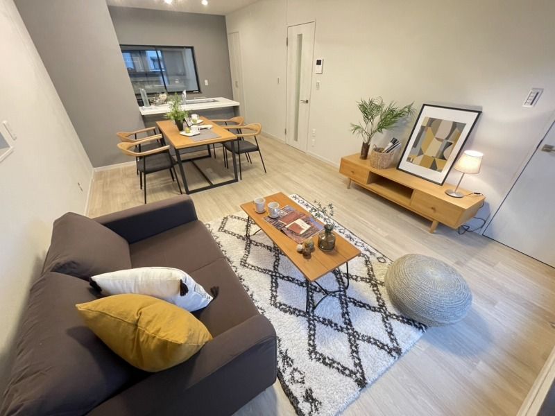 Renovated 4LDK House for Sale in Higashiosaka, Osaka - Thumbnail 3