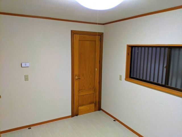 Tenanted 4DK House for Sale Near Nozaki Station, Daito City - Thumbnail 3