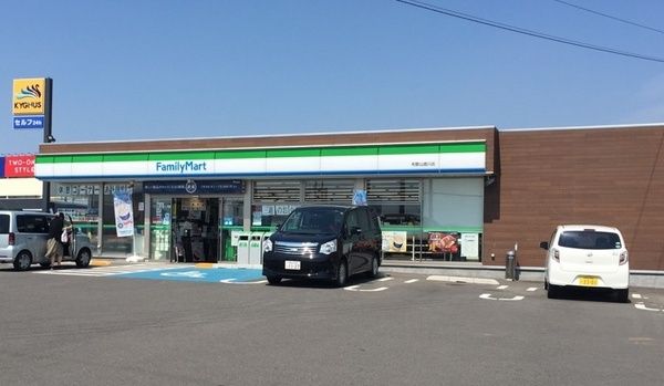 8SLDK House on Large Corner Lot in Wakayama City - Thumbnail 4