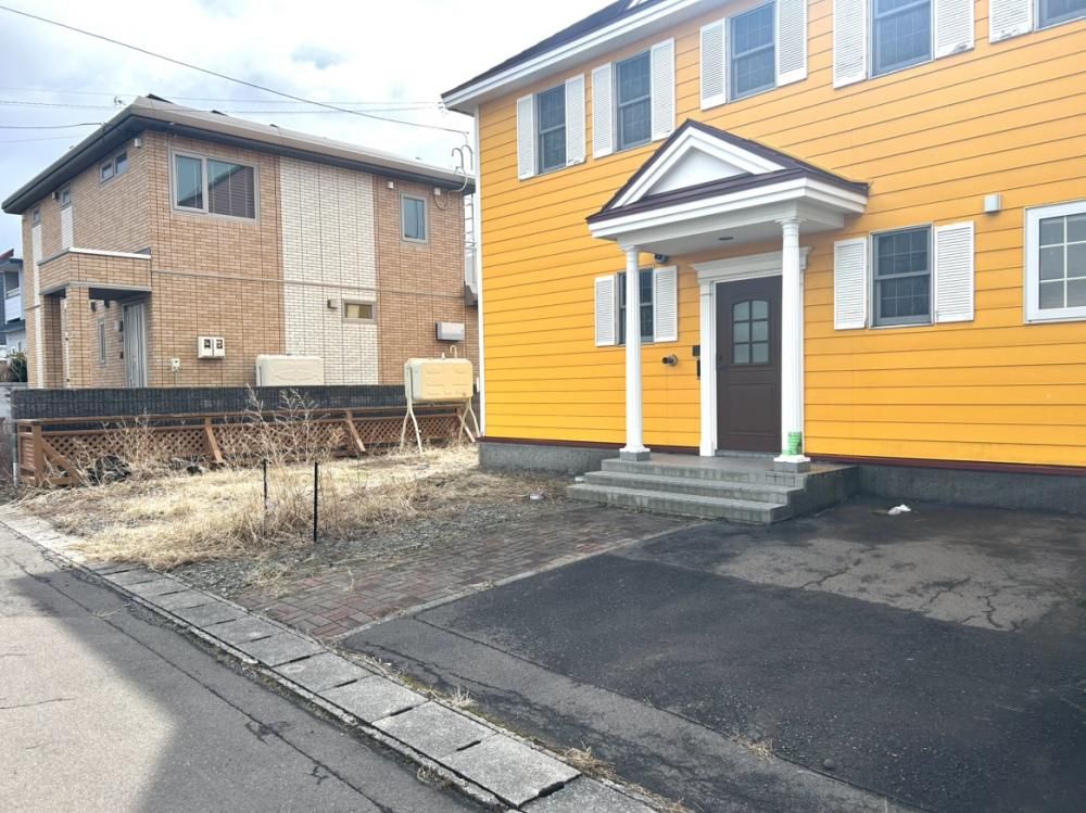 4SLDK Detached House for Sale in Date, Hokkaido - Renovated with Warranty - Thumbnail 2