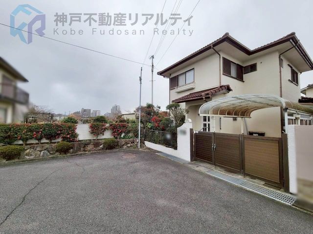 4LDK Detached House for Sale in Kasugadai, Kobe - Thumbnail 2