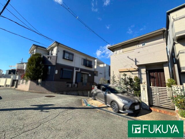 2LDK House for Sale in Toyonaka, Osaka – 88 sqm - Thumbnail 3