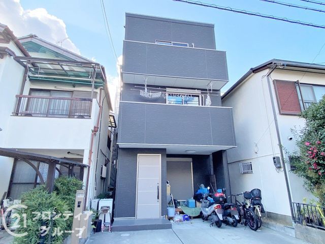 Modern 3LDK House for Sale in Sakai, Osaka - Built 2017 - Thumbnail 4