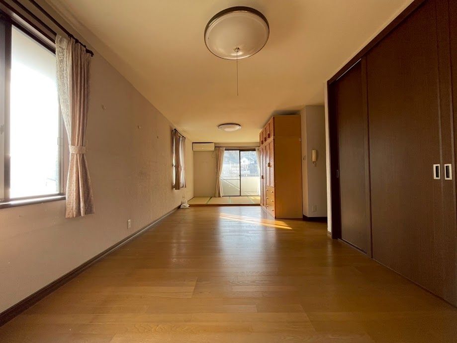 5SLDK Family Home in Himeji with 2020 Renovations - Thumbnail 4