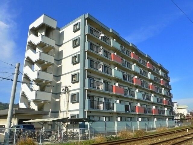2LDK Apartment for Rent in Wakamatsu-ku, Kitakyushu, 52.99 sqm - Thumbnail 3