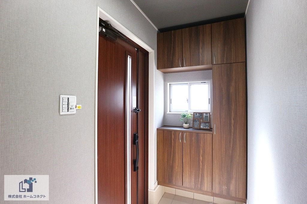 Renovated 3SLDK House for Sale in Higashiosaka, Osaka - Thumbnail 2