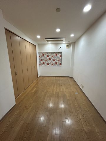 153m² 3LDK Steel-Frame House in Fukushima-ku, Osaka - Thumbnail 2