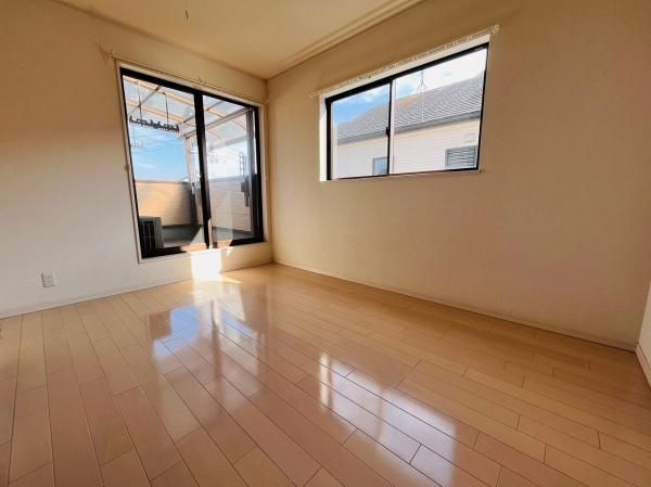 4LDK All-Electric House for Sale in Sennan City, Osaka - Thumbnail 3