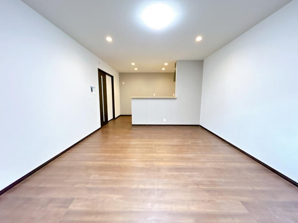 Renovated 3LDK House with Parking near Yatsushima Station, Fukui - Thumbnail 4