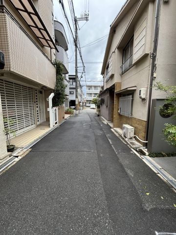 3-Story Steel House with Rooftop Balcony near Komagawa-Nakano Station - Thumbnail 2