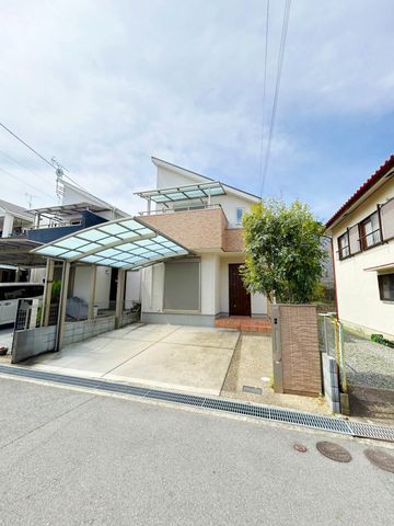 Modern 4LDK House for Sale in Hirakata, Osaka - Thumbnail 3